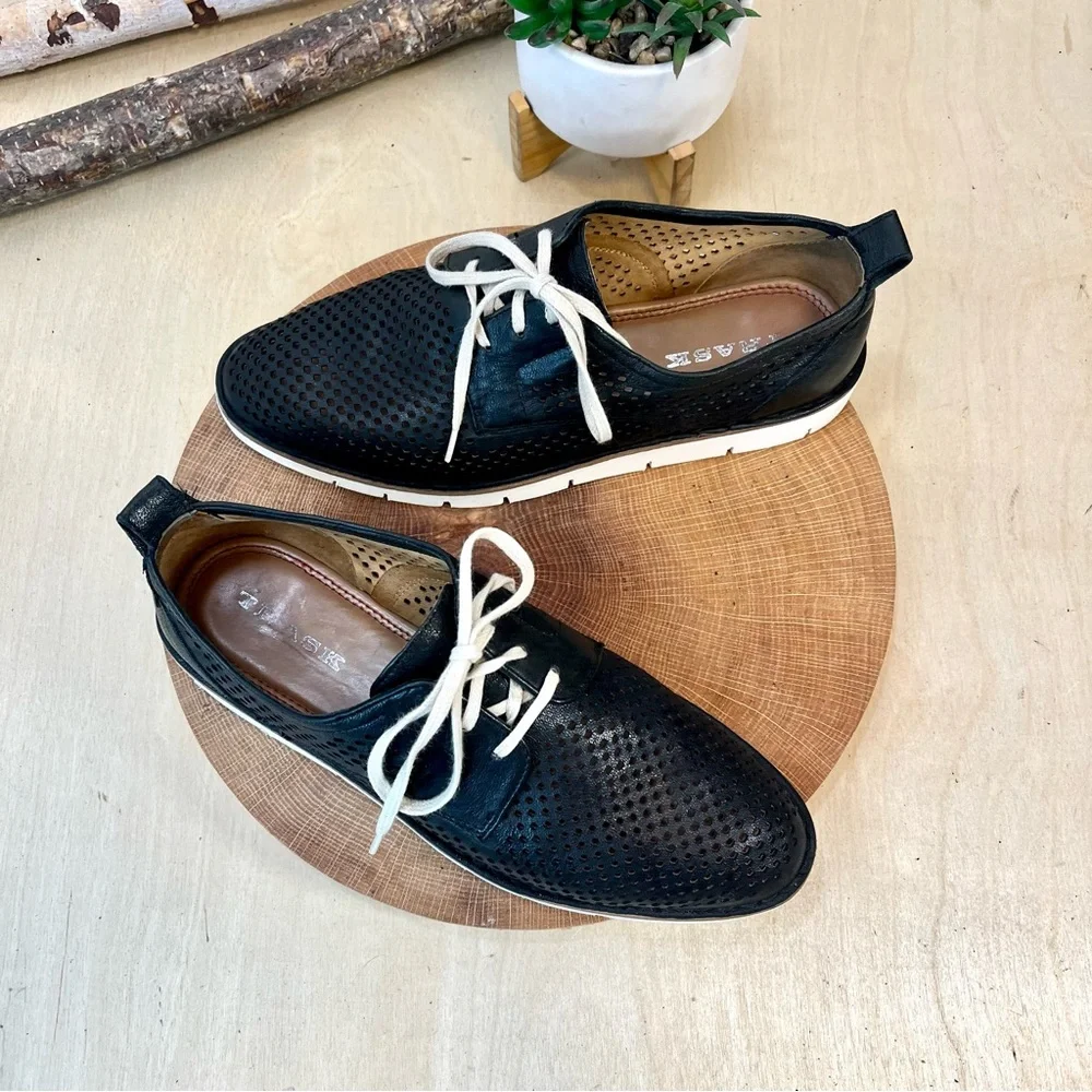 Trask | Lena Perforated Leather Sneakers Size 38/7.5 - Picture 6 of 16